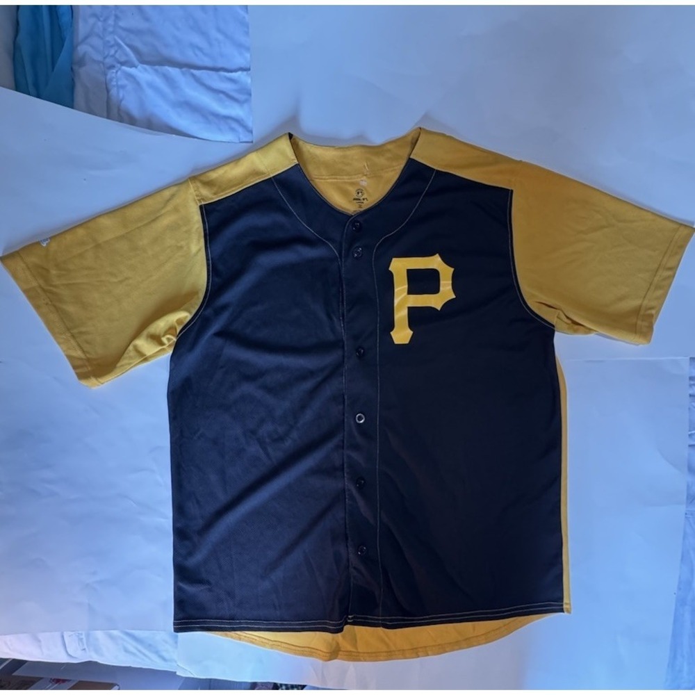 Pirates Jersey Men's Large Stitches Yellow/ Black